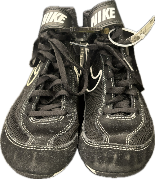 Vist Large View of Product Image Which is Used Nike SPEEDSWEEP VII Wrestling Shoes Black Junior 03.5