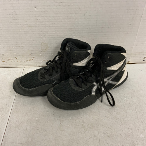 Vist Large View of Product Image Which is Used Asics Wrestling Shoes Black Junior 03