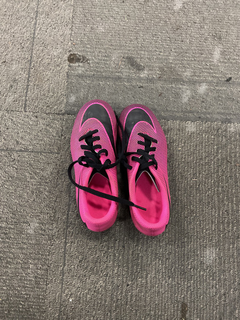 Vist Large View of Product Image Which is Used Nike Soccer Cleats Pink Senior 5