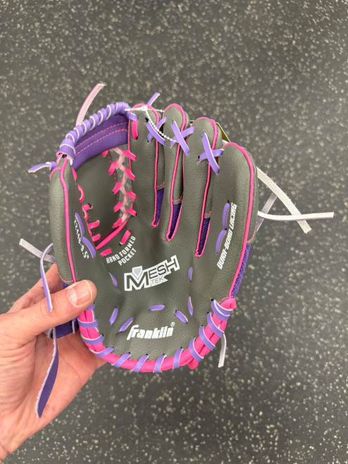 Vist Large View of Product Image Which is Used Franklin MESH TEK BB/SB Glove RH Throw Grey 9 1/2"