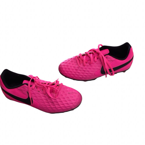 Vist Large View of Product Image Which is Used Nike Soccer Cleats Pink Youth 06.0