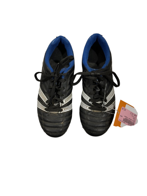 Vist Large View of Product Image Which is Used Umbro Soccer Cleats Black Junior 01.5