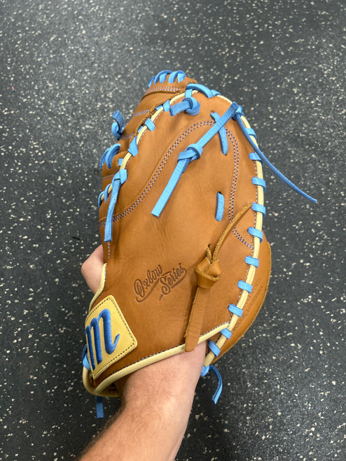 Vist Large View of Product Image Which is Used Marucci 235C1 OXBOW SERIES BB/SB Catchers RH Throw Brown 33 1/2"
