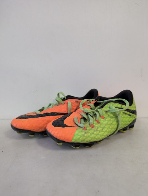 Vist Large View of Product Image Which is Used Nike CLEAT Soccer Cleats Black Junior 02