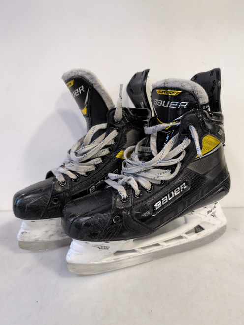 Vist Large View of Product Image Which is Used Bauer SUP 3S PRO Intermediate Hockey Skate Intermediate 5.5