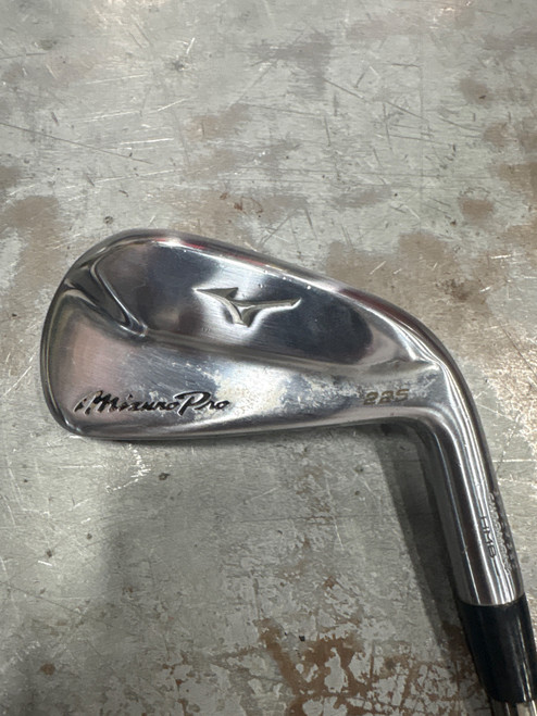 Vist Large View of Product Image Which is Used Mizuno 225 Mens Individual Iron RH 2 Iron