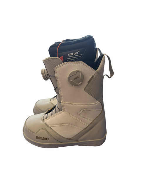 Vist Large View of Product Image Which is Used ThirtyTwo STW DOUBLE BOA Womens Snowboard Boots White Senior 7.5