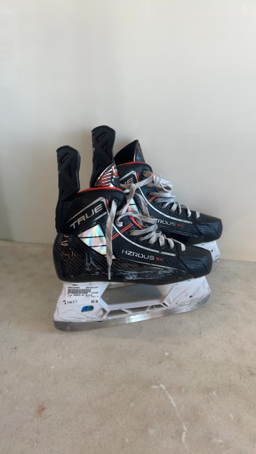 Vist Large View of Product Image Which is Used True HZRDUS 9X Senior Hockey Skate Senior 7