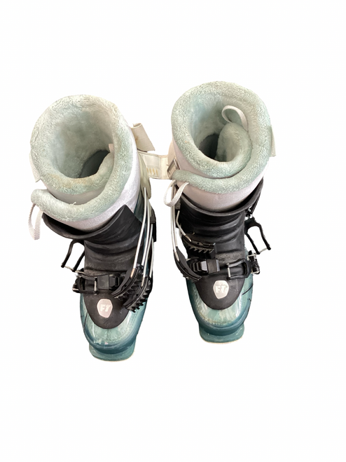 Vist Large View of Product Image Which is Used Full Tilt PLUSH 6 Womens DH Ski Boot White 240 MP - J06 - W07