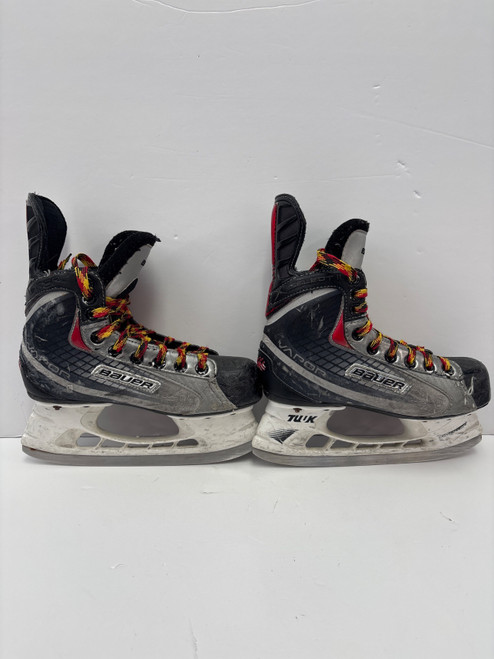 Vist Large View of Product Image Which is Used Bauer VAPOR XSELECT II SKATES Junior Hockey Skate Junior 02.5