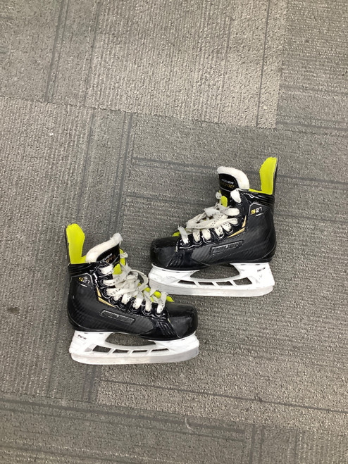 Vist Large View of Product Image Which is Used Bauer S27 Youth Hockey Skate Youth 11.0