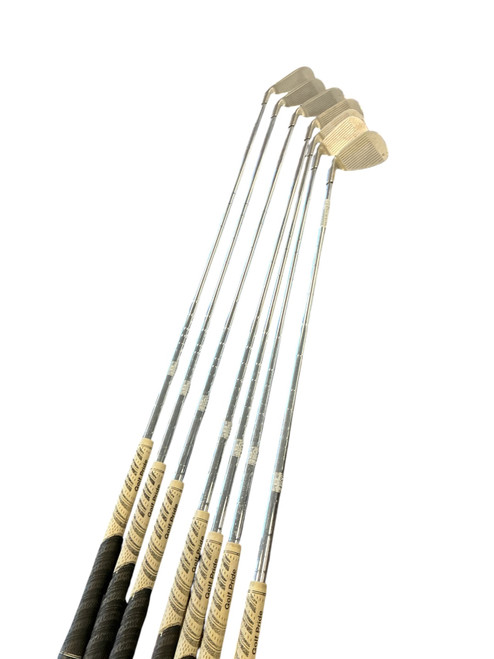 Vist Large View of Product Image Which is Used Ping I15 SET Mens Iron Set RH 3I-PW