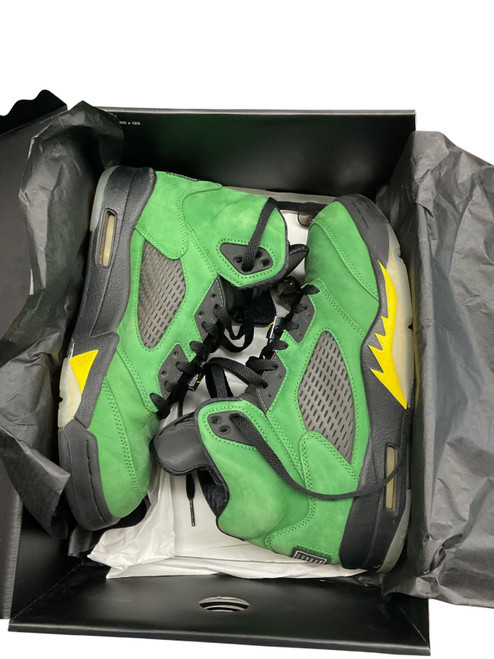 Vist Large View of Product Image Which is Used Nike Basketball Shoes M Green Senior 9