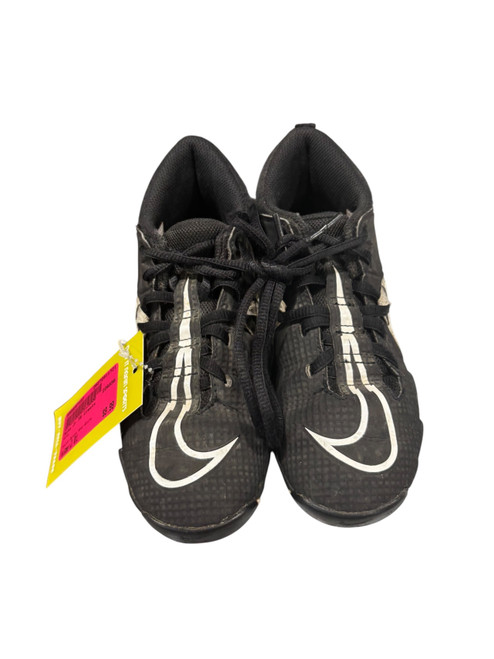 Vist Large View of Product Image Which is Used Nike Jr FB Cleats Black And White Junior 01
