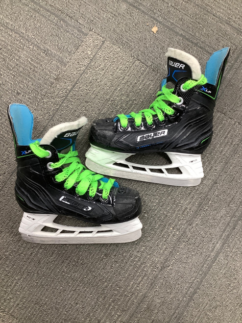 Vist Large View of Product Image Which is Used Bauer XLP Youth Hockey Skate Youth 11.0