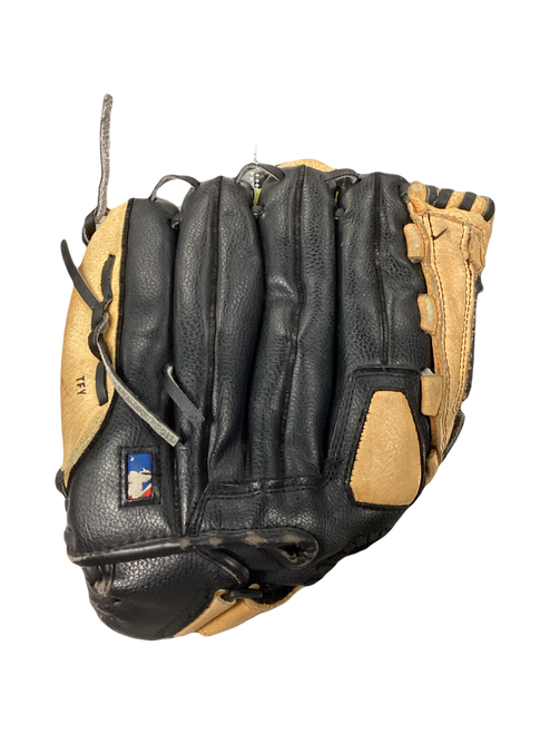 Vist Large View of Product Image Which is Used Wilson A350 BB/SB Glove RH Throw Brown 12"