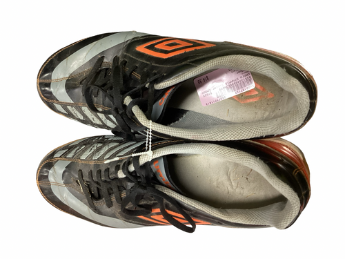 Vist Large View of Product Image Which is Used Umbro Soccer Indoor Shoes Black Senior 12