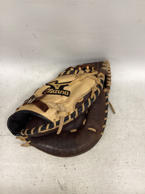 Vist Large View of Product Image Which is Used Mizuno WORLD WIN BB/SB Catchers RH Throw Brown 34"