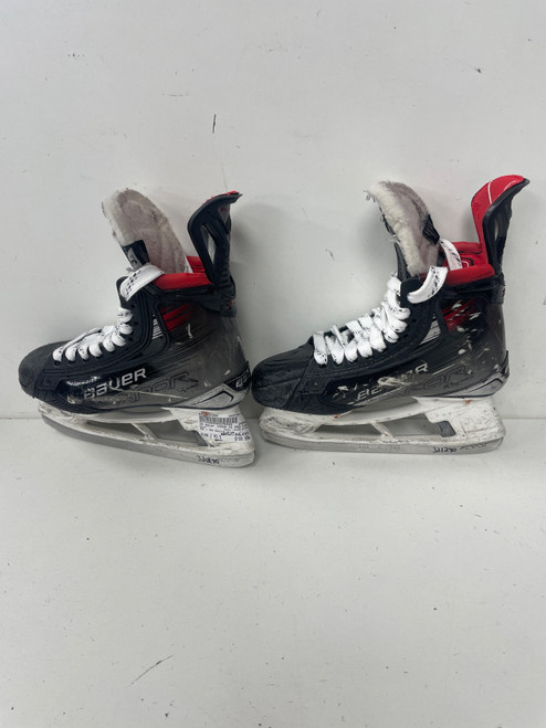 Vist Large View of Product Image Which is Used Bauer VAPOR X5 PRO Junior Hockey Skate Junior 03.5 (NEW=$599.99)