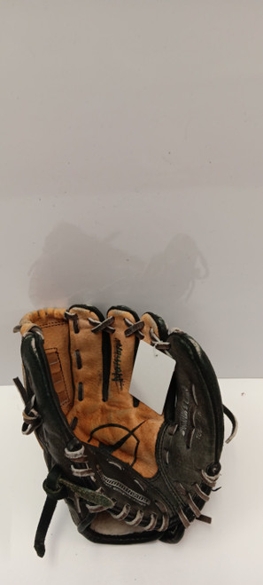 Vist Large View of Product Image Which is Used Nike IGNITOR BB/SB Glove RH Throw None 10"