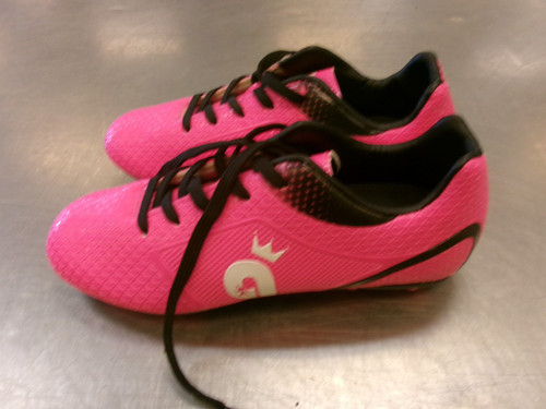 Vist Large View of Product Image Which is Used BOMKINTA BB/SB Cleats Pink Youth 06.0