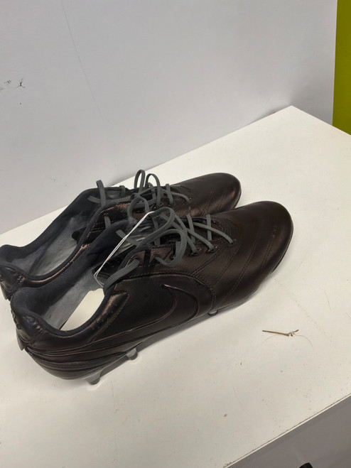 Vist Large View of Product Image Which is Used Nike Soccer Cleats Black Senior 9.5