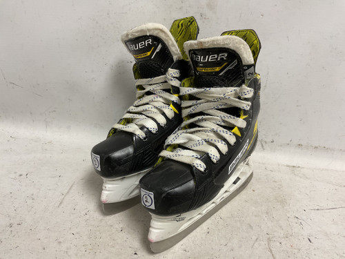 Vist Large View of Product Image Which is Used Bauer SUPREME M4 Junior Hockey Skate Black And Yellow Junior 02