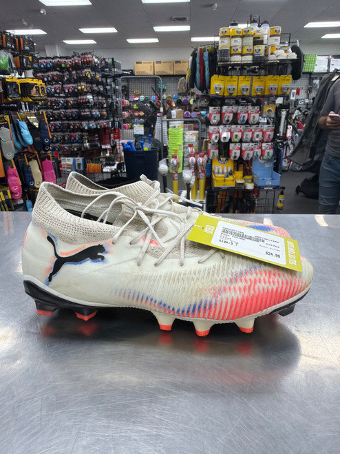 Vist Large View of Product Image Which is Used Puma FUTURE Soccer Cleats White Senior 7