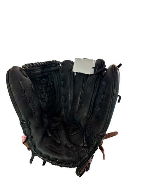 Vist Large View of Product Image Which is Used Mizuno SUPREME SERIES RH Throw Fastpitch Gloves Black 12 1/2"
