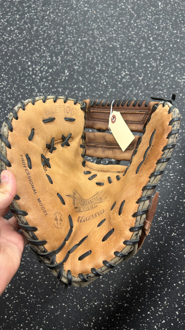Vist Large View of Product Image Which is Used Mizuno GXF 91 BB/SB First Base LH Throw Brown 11 1/2"