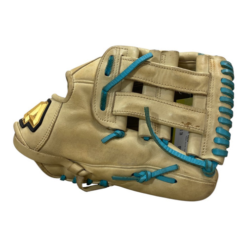 Vist Large View of Product Image Which is Used 44 PRO ELITE YOUTH BB/SB Glove RH Throw White 11 1/2"