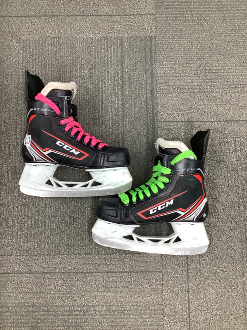 Vist Large View of Product Image Which is Used CCM FT 340 Junior Hockey Skate Junior 02