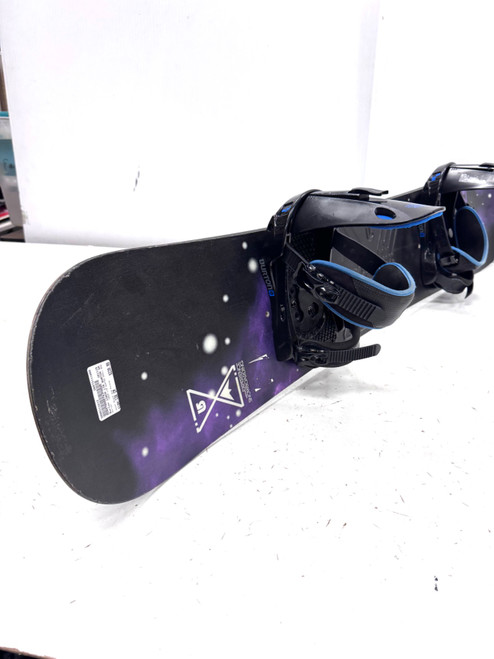 Vist Large View of Product Image Which is Used Burton 138CM LTR BURTON SMALL BND Boys Board/Binding Black And Purple 138 cm