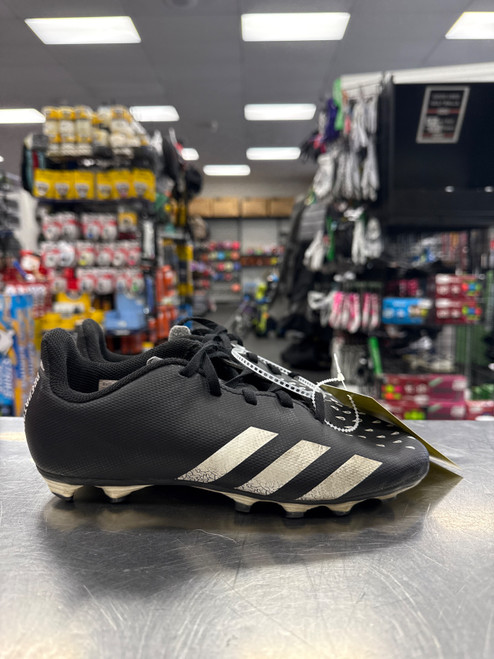 Vist Large View of Product Image Which is Used Adidas PREDATOR Soccer Cleats Black Junior 04