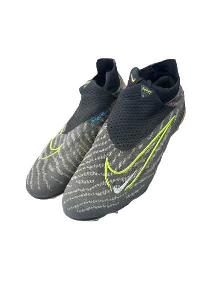 Vist Large View of Product Image Which is Used Nike Soccer Cleats White Senior 9.5