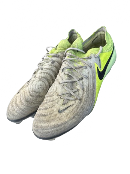 Vist Large View of Product Image Which is Used Nike Soccer Cleats White Senior 9
