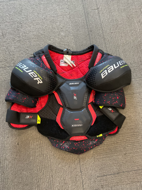 Vist Large View of Product Image Which is Used Bauer VAPOR 3X Junior Shoulder Pads LG