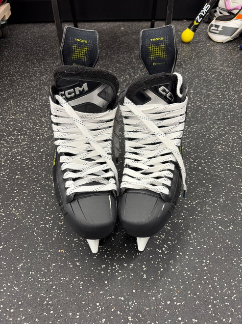 Vist Large View of Product Image Which is Used CCM TACKS Senior Hockey Skate Senior 11.5