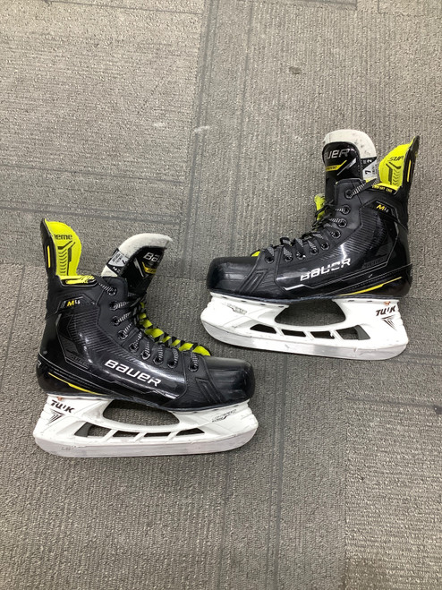 Vist Large View of Product Image Which is Used Bauer M4 FIT 2 Senior Hockey Skate Senior 7