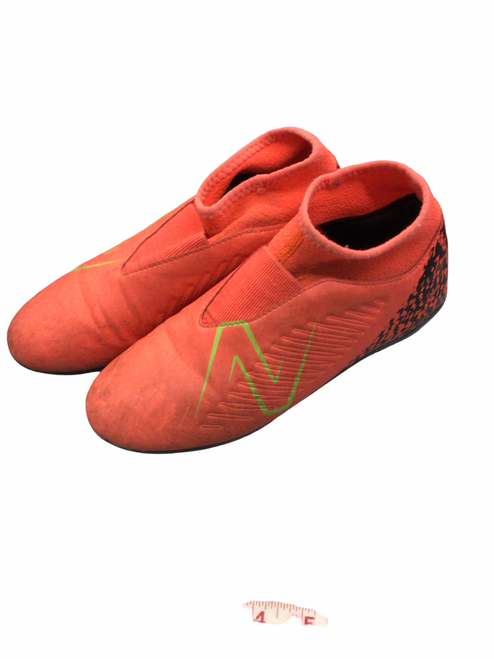 Vist Large View of Product Image Which is Used New Balance Soccer Cleats Orange Junior 03.5