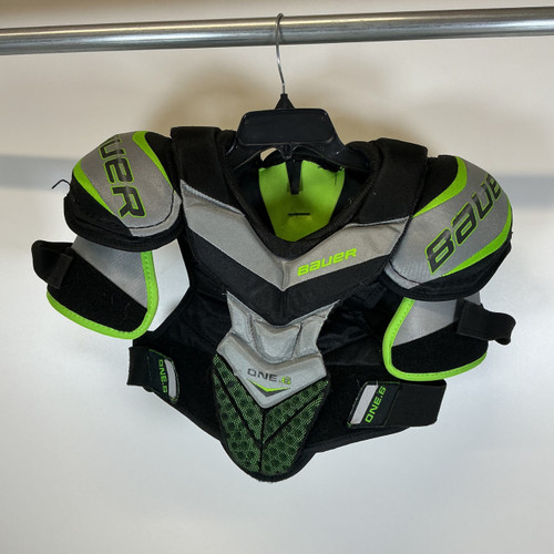 Vist Large View of Product Image Which is Used Bauer ONE.6 Junior Shoulder Pads LG