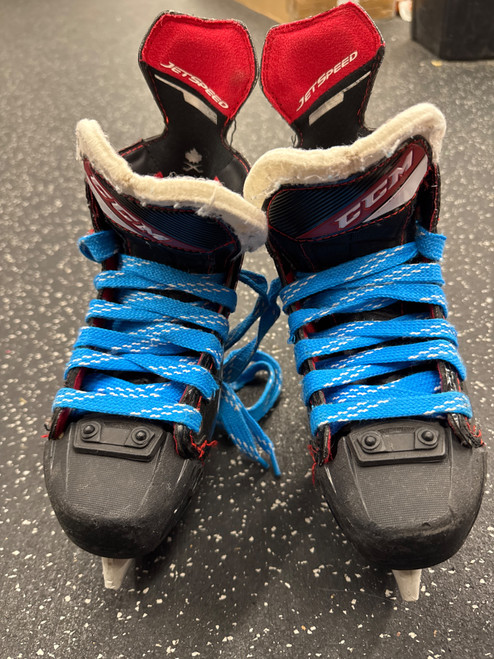 Vist Large View of Product Image Which is Used CCM JETSPEED SHOCK Junior Hockey Skate Junior 01.5