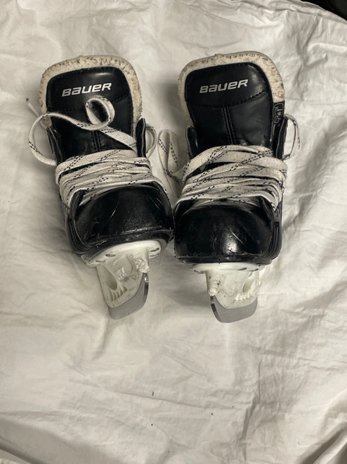 Vist Large View of Product Image Which is Used Bauer SUPREME 140 Youth Hockey Skate Youth 11.0