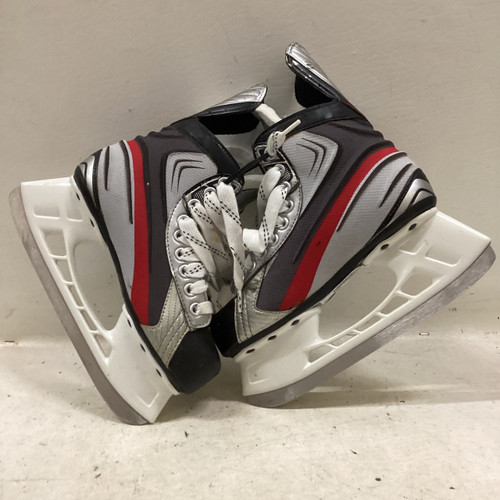 Vist Large View of Product Image Which is Used Bauer VAPOR X 2.0 Junior Hockey Skate Junior 03