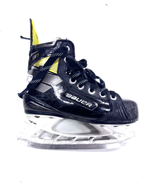Vist Large View of Product Image Which is Used Bauer 3S Youth Hockey Skate Youth 13.5