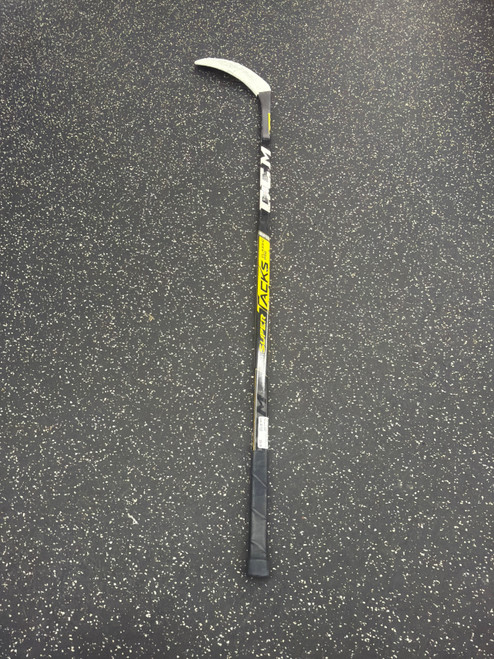 Vist Large View of Product Image Which is Used CCM TACKS CLASSIC PRO Inter One Pce Right Grip 40 Flex
