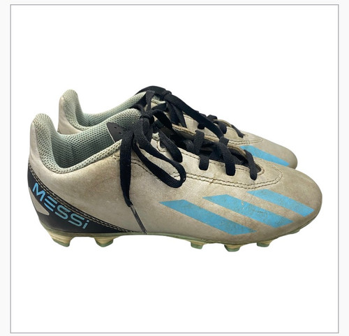 Vist Large View of Product Image Which is Used Adidas Soccer Cleats Grey Junior 01.5