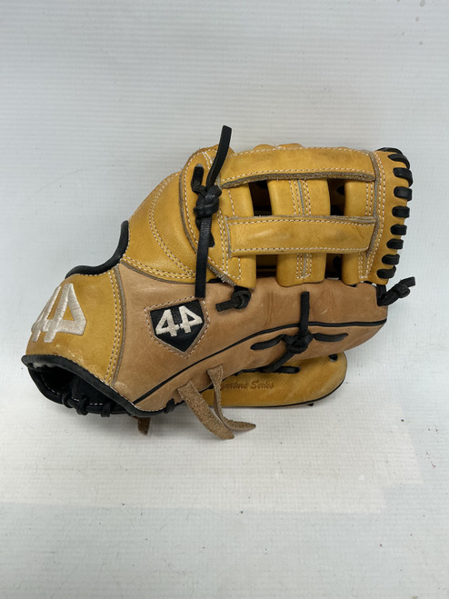 Vist Large View of Product Image Which is Used 44 PRO SIGNATURE SERIES BB/SB Glove RH Throw Tan 11 1/2"