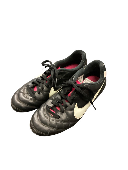 Vist Large View of Product Image Which is Used Nike Soccer Cleats Black Junior 02