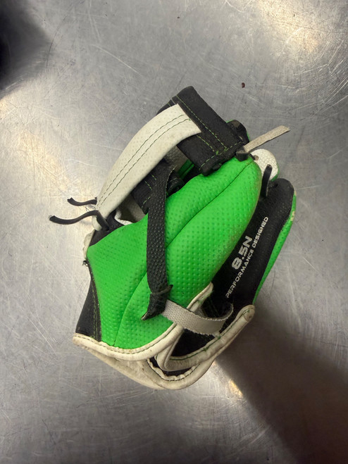 Vist Large View of Product Image Which is Used Franklin BB/SB Glove RH Throw Green 9"